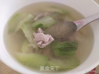 瘦肉丝瓜汤的做法步骤：3