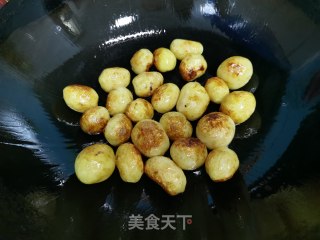香辣小土豆的做法步骤：2