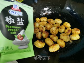 香辣小土豆的做法步骤：3
