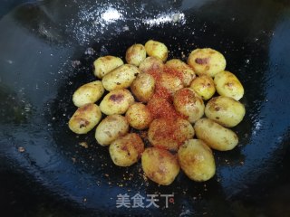 香辣小土豆的做法步骤：5