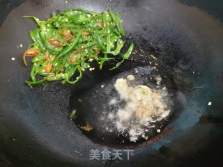 青椒炒窝笋的做法步骤：4