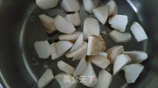 萝卜菌菇煲的做法步骤：3