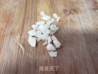 西葫芦炒西红柿的做法步骤：1