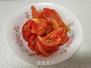 西葫芦炒西红柿的做法步骤：2