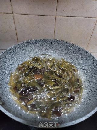 凉拌海带黑木耳的做法步骤：5