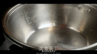卤猪耳朵的做法步骤：4