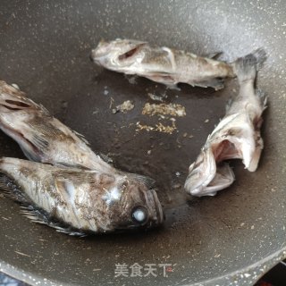 泡椒小石斑豆腐汤的做法步骤：4