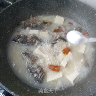 泡椒小石斑豆腐汤的做法步骤：13
