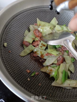 烤肠炒扁豆的做法步骤：8