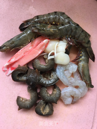 鲜虾海参面的做法步骤：1