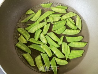 荷兰豆樱桃萝卜拌牛肉的做法步骤：2