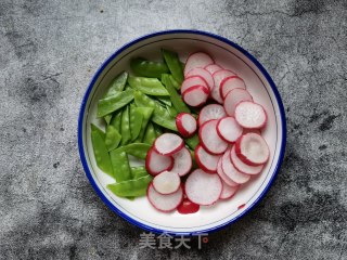 荷兰豆樱桃萝卜拌牛肉的做法步骤：5