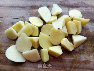鸡腿炖土豆的做法步骤：3