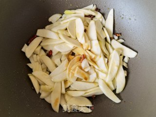 橄榄油炒茭白的做法步骤：7