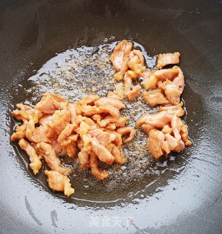 韭菜炒肉的做法步骤：7
