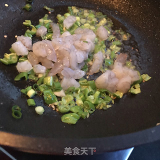 虾仁什锦炒饭的做法步骤：5