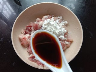 黄瓜香菇炒肉的做法步骤：3