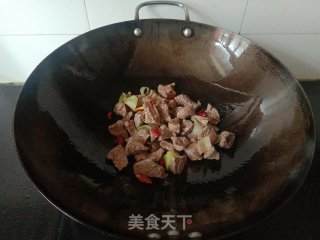 砂锅炖牛肉的做法步骤：7