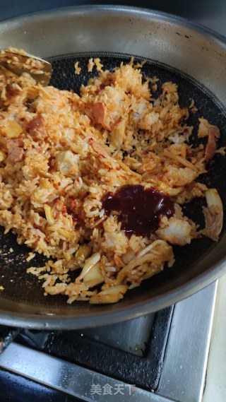 泡菜培根芝士炒饭的做法步骤：9
