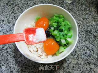 海鲜菇菜芯炒鸭蛋的做法步骤：8