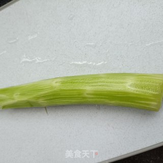 莴苣糯米肠沙拉的做法步骤：1