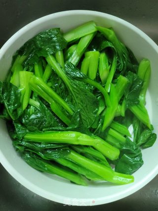 蒜蓉炒菜心的做法步骤：5