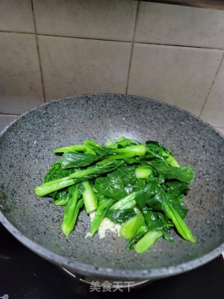 蒜蓉炒菜心的做法步骤：7