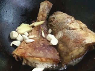 熬黄花鱼的做法步骤：2