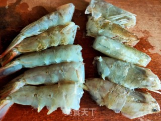 砂锅番茄土豆虾的做法步骤：2