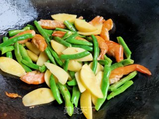 砂锅番茄土豆虾的做法步骤：8