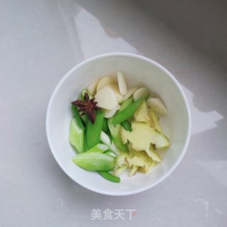 酱烧黄花鱼的做法步骤：4