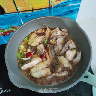 酱烧黄花鱼的做法步骤：12