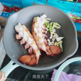 黄酒烧龙虾尾的做法步骤：8