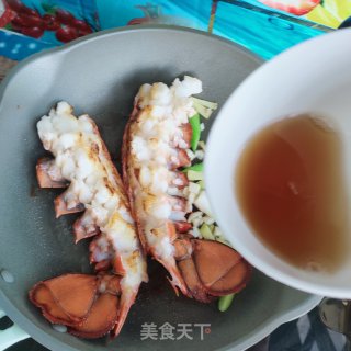 黄酒烧龙虾尾的做法步骤：9