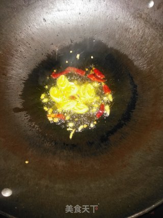 木耳青菜炒米粉的做法步骤：5