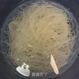 蒸米粉的做法步骤：1