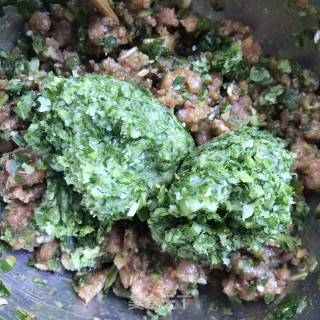 芹菜鲜肉饺子的做法步骤：5