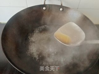 西蓝花炒火腿肠的做法步骤：5