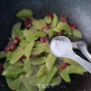 腊猪舌炒莴笋的做法步骤：11