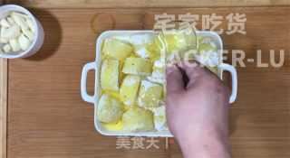 超香脆黄油烤薯角，奶香味十足，外壳酥脆，内里绵软有层次！的做法步骤：9