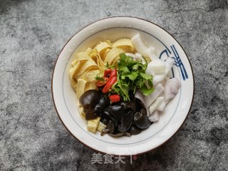 洋葱木耳拌豆腐皮的做法步骤：6