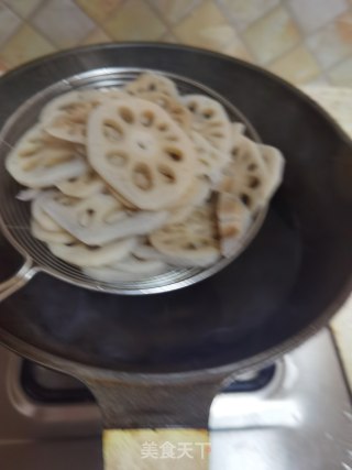 凉拌酸辣藕片的做法步骤：9