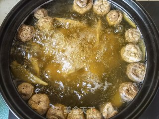 冬瓜白菌排骨汤的做法步骤：11