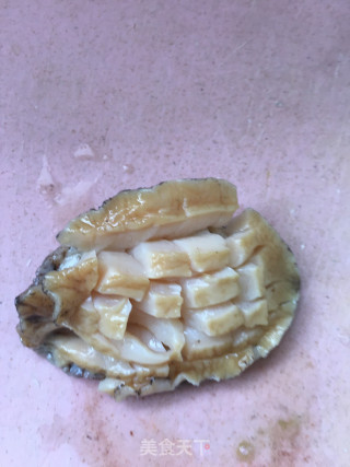 蒜蓉粉丝蒸鲍鱼的做法步骤：2