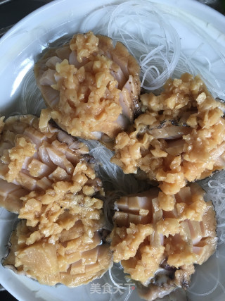 蒜蓉粉丝蒸鲍鱼的做法步骤：4
