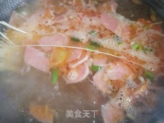 裙带菜西红柿汤面的做法步骤：6