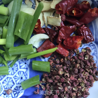 家常水煮牛肉的做法步骤：2