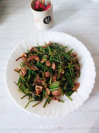 山芹菜炒肉的做法步骤：8