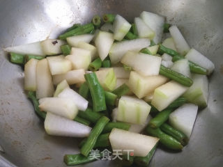 豆角烧冬瓜的做法步骤：5