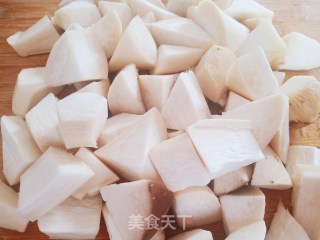 杏鲍菇炒鸡丁的做法步骤：4